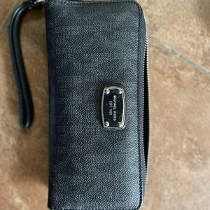 Black Michael Kors Wallet